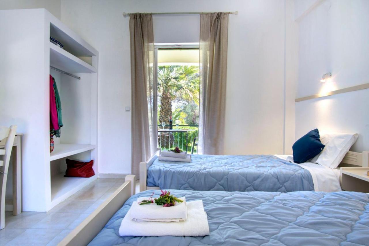 ホテル La Casa De Dalia レフキンミ エクステリア 写真