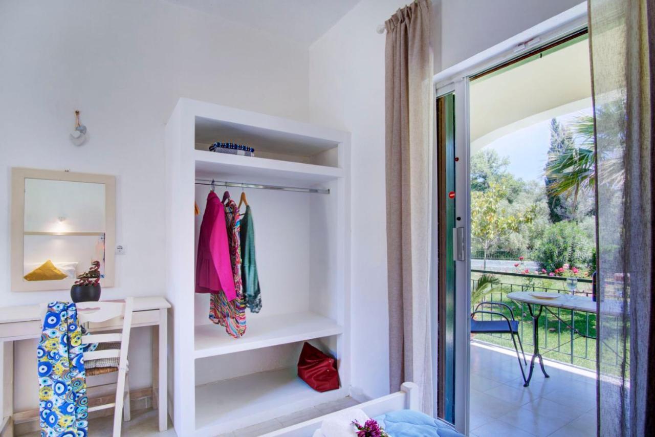 ホテル La Casa De Dalia レフキンミ エクステリア 写真