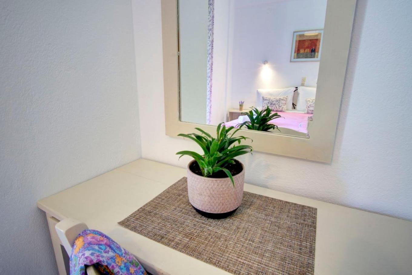 ホテル La Casa De Dalia レフキンミ エクステリア 写真